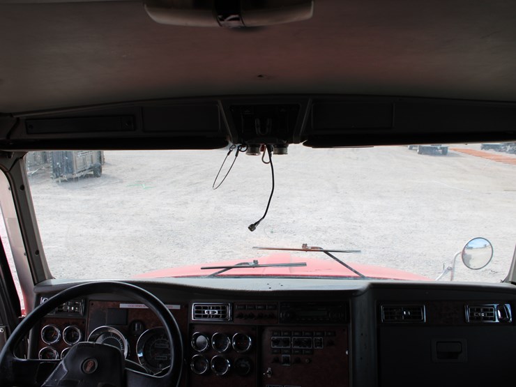 2004-kenworth-t800-image-66