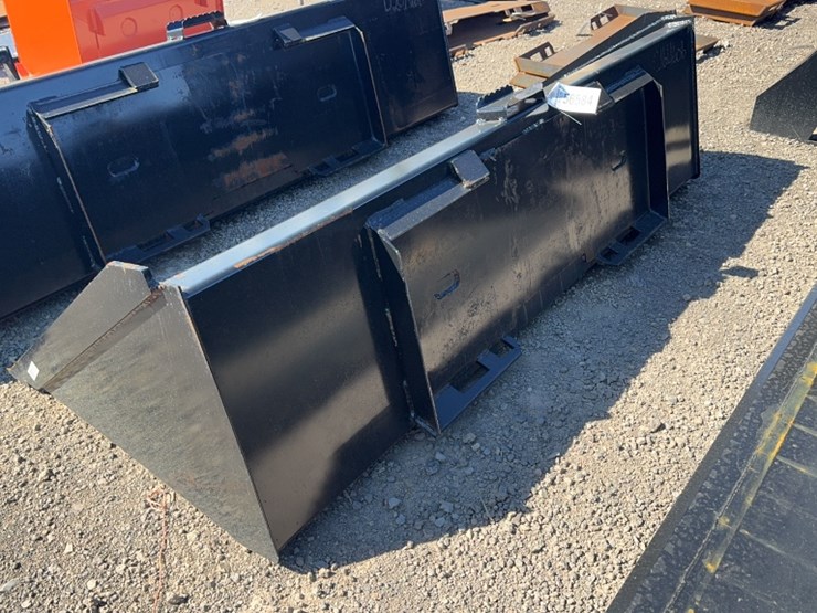 #1040-•-78"-skid-steer-smooth-bucket-image-3