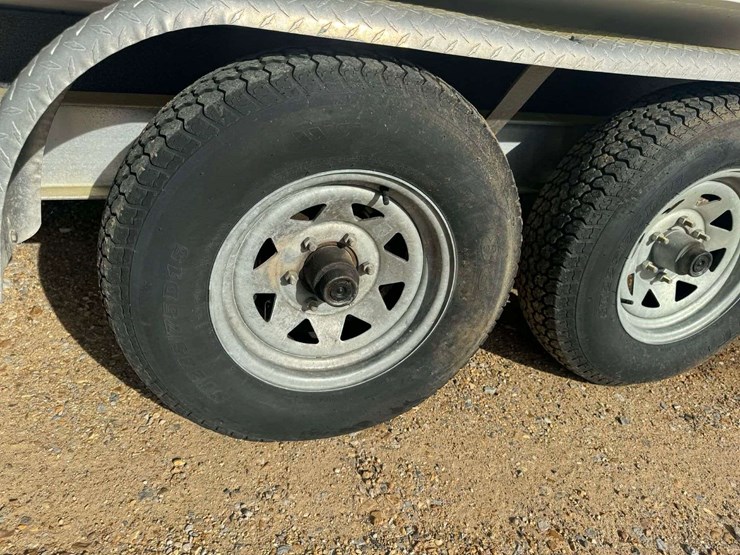 robalo-2240-walkaround-yacht-boat-with-cabin-image-33