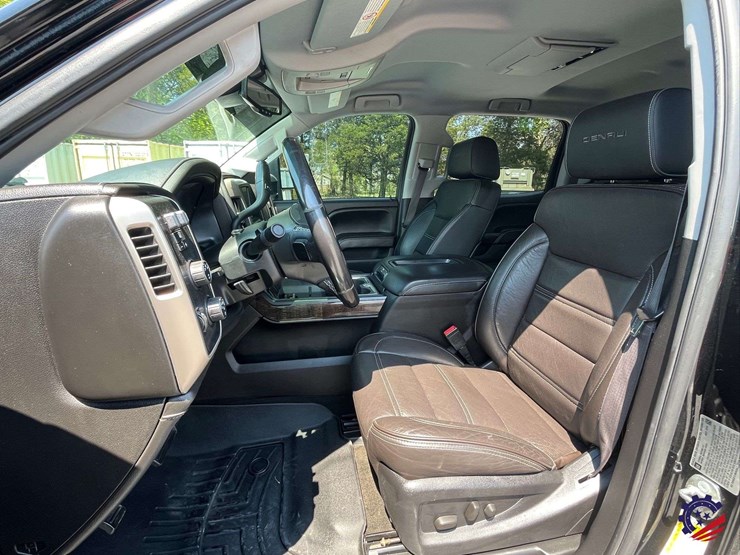 2015-gmc-3500-image-73