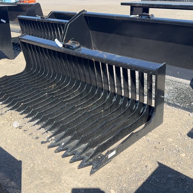 #1022 • 70" SKID STEER SKELETON BUCKET