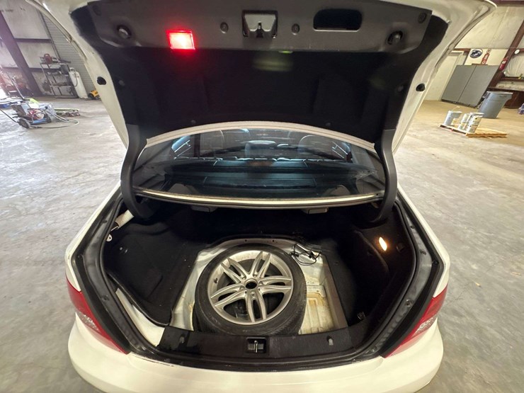 2013-mercedes-benz-c250-4-door-sedan-(123,035-miles)-image-16