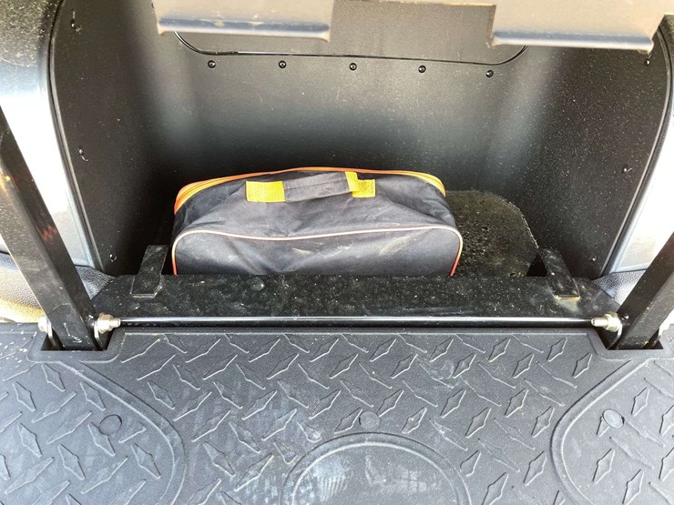 2025-sd-lanch-street-legal-4-seater-golf-cart-w/-on-board-charger-(1-mile-showing)-image-12