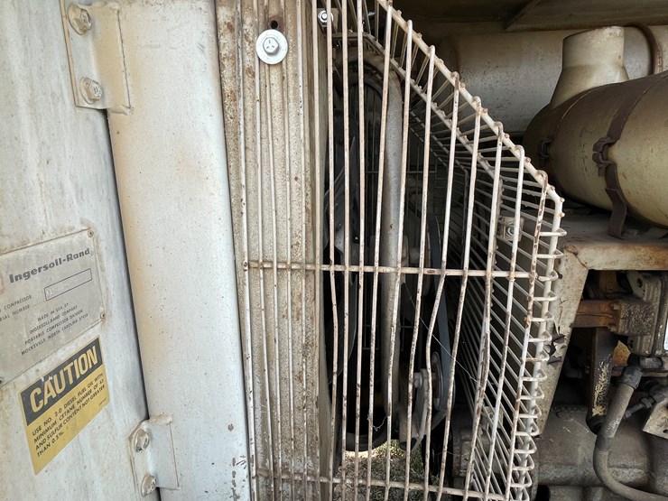 #4027-•-ingersol-rand-air-compressor-image-13