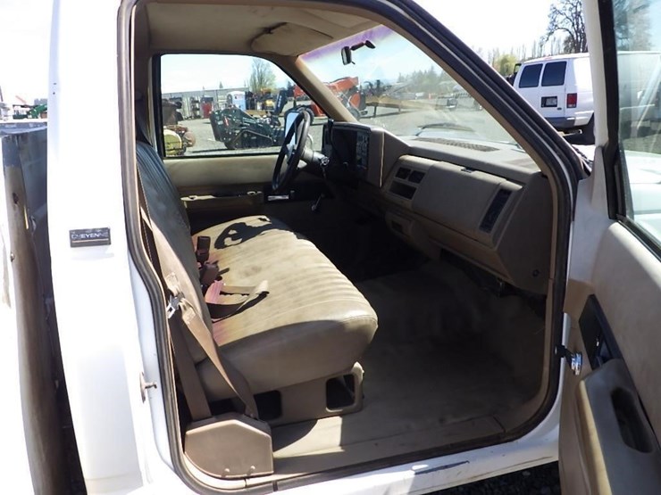 1994-chevrolet-3500-image-21