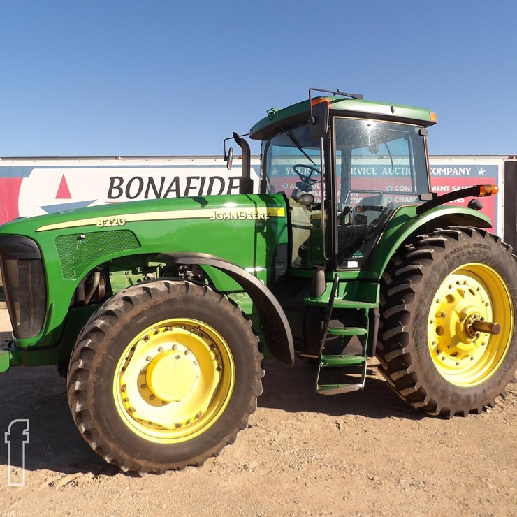 JOHN DEERE 8220