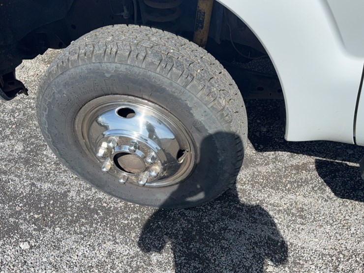 2012-ford-f350-image-16