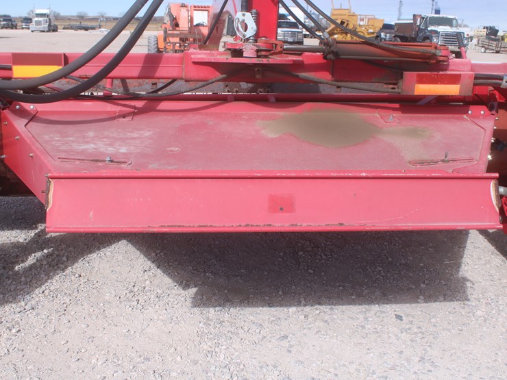 hesston-1170-image-26