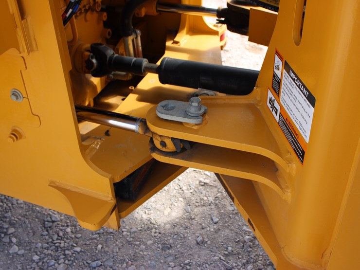 2021-deere-524p-image-84