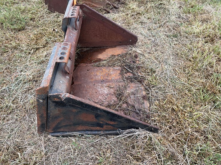 #4024-•-mini-bobcat-bucket-image-4