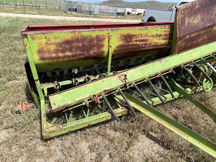 #4030-•-massey-fergusen-drill-image-5