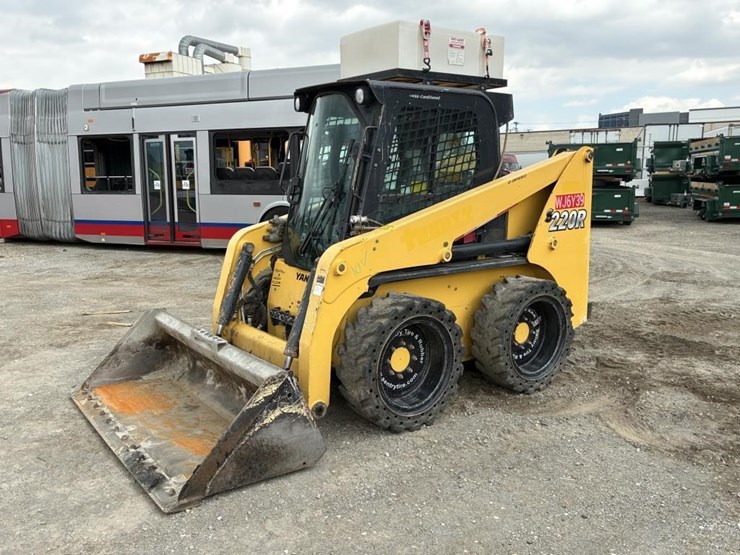 2018-yanmar-s220r-image-1