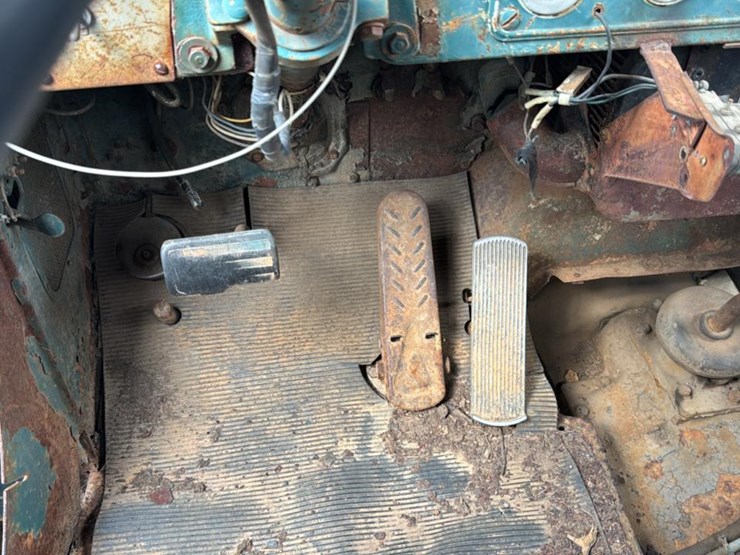 1969-caterpillar-3208-image-18