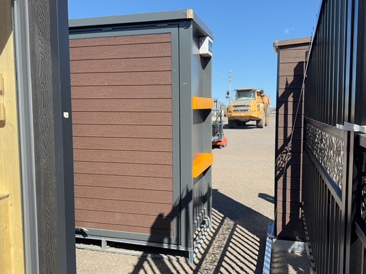 #1079-•-portable-bbq-house-w/-grill-and-sink-image-1