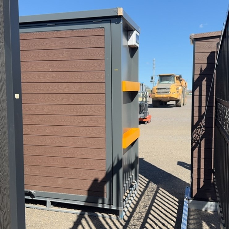 #1079 • PORTABLE BBQ HOUSE W/ GRILL AND SINK