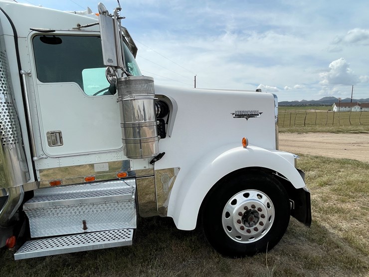 2000-kenworth-w900l-image-30