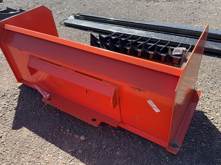 #1009-•-48"-dingo-snow-pusher-image-3