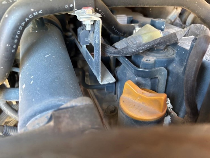 2018-kubota-ssv65-image-40