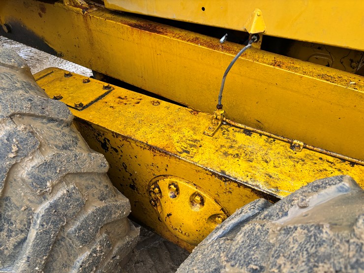 caterpillar-12-image-67