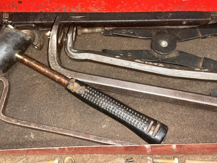 #106-•-tools-and-tool-chests-image-47