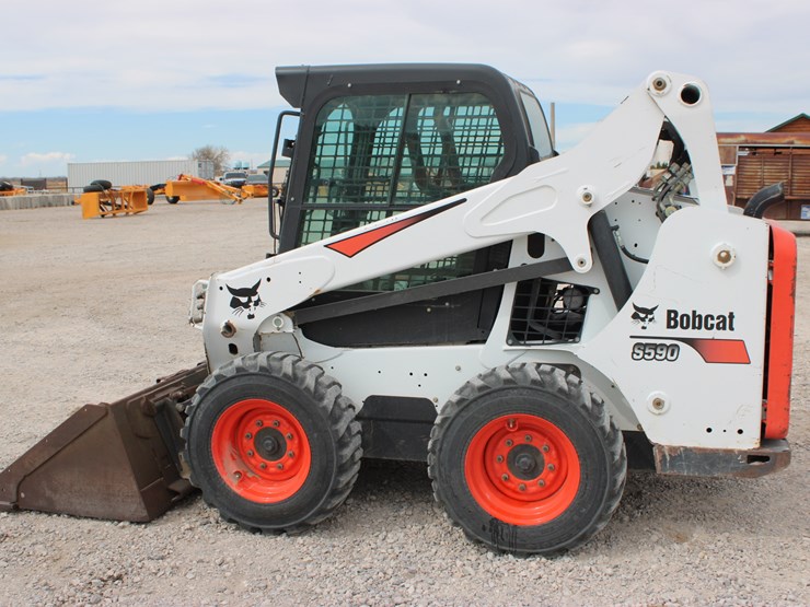 2017-bobcat-s590-image-10
