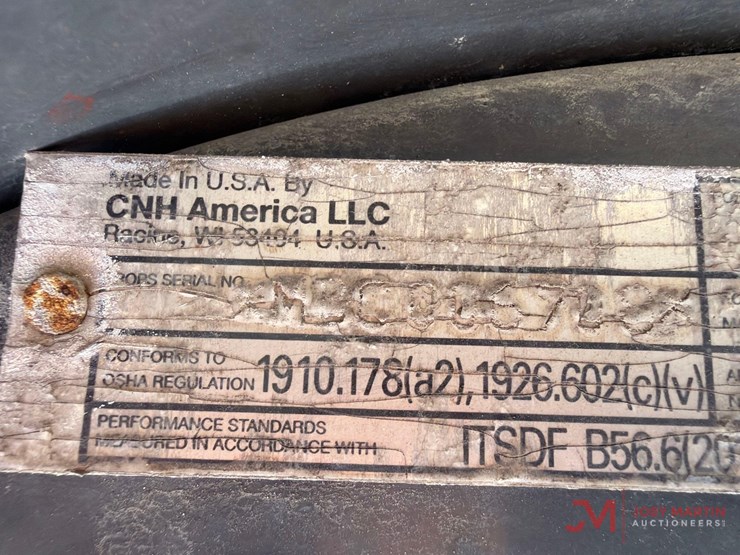 2019-case-586h-image-24