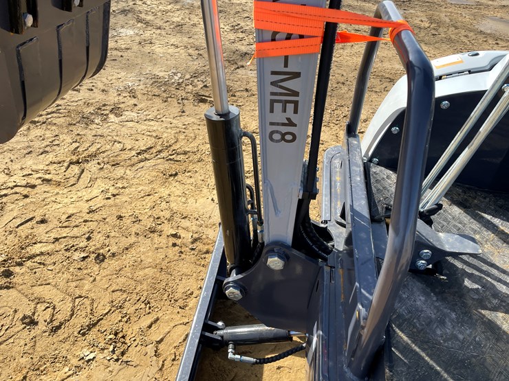 #1031-•-new-ats-me18-mini-excavator-image-29