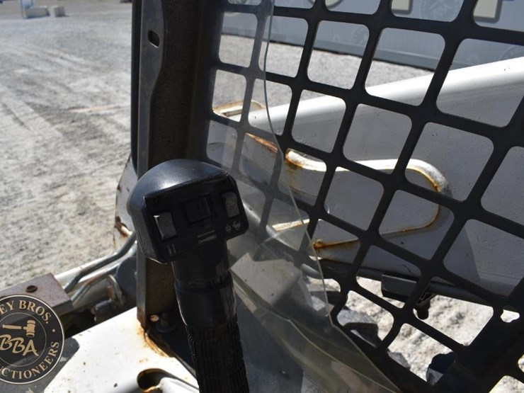 2008-bobcat-s185-image-31