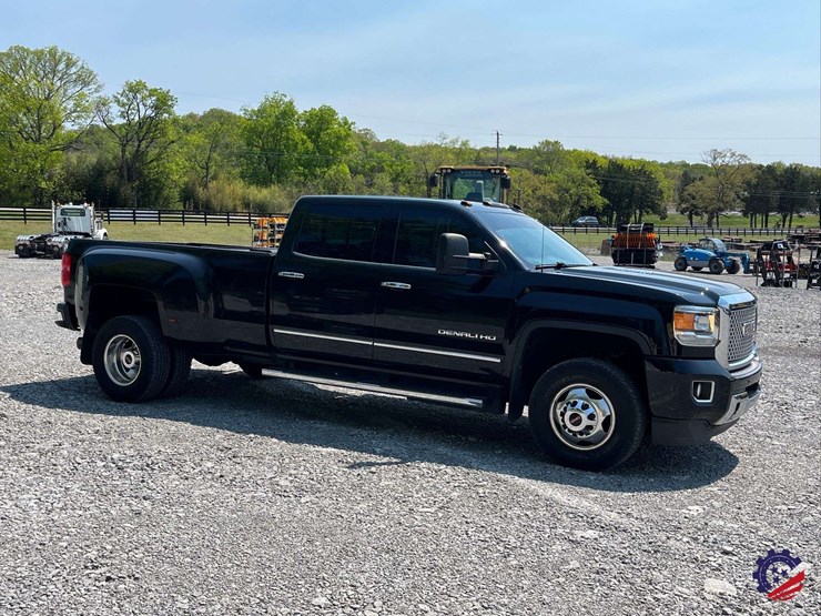 2015-gmc-3500-image-6
