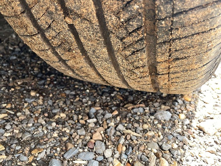 2008-cadillac-cts-4-door-sedan-(240,710-miles)-image-21