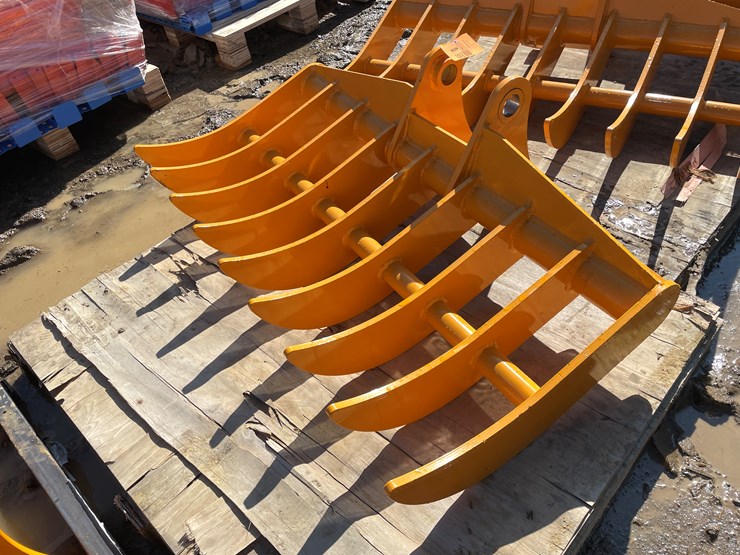 caterpillar-305-image-1