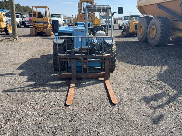 2006-genie-gth5519-image-2