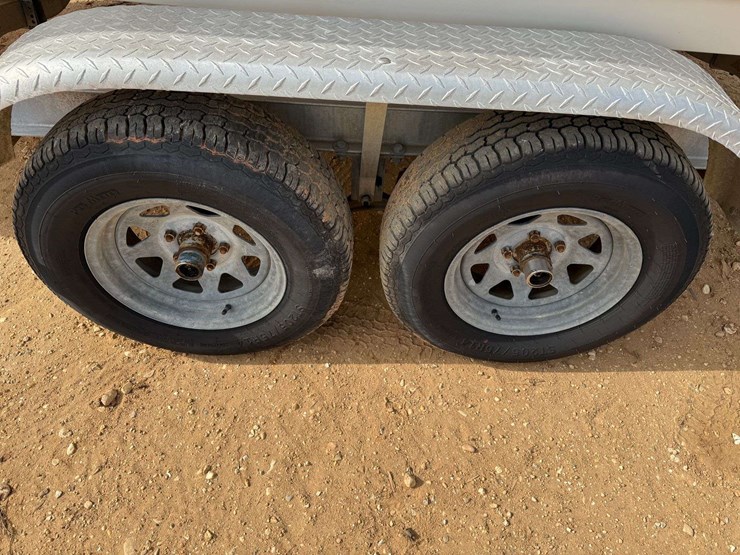 2003-sea-hunt-escape-200d-bay-boat-image-8