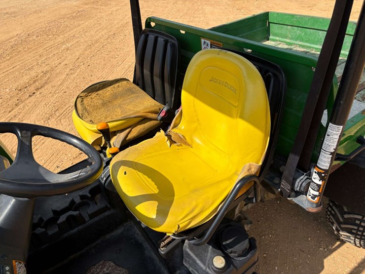 john-deere-gator-image-9