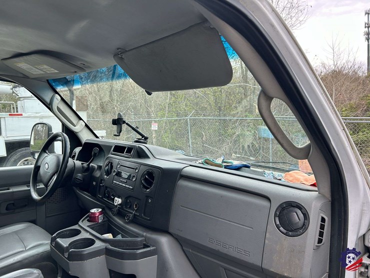 2017-ford-e450-image-45