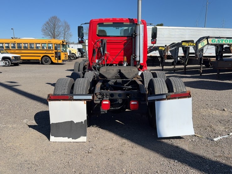 2007-international-8600-image-8