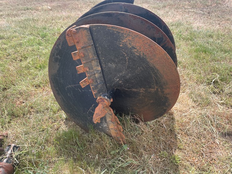 caterpillar-36-image-4