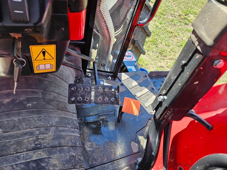 massey-ferguson-4710-image-35