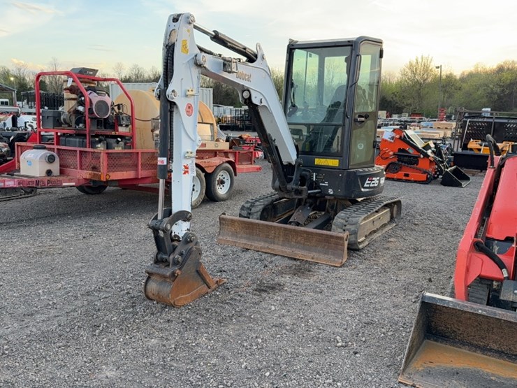 2020-bobcat-e26-image-1