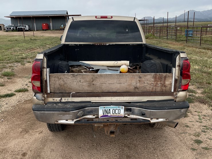 #4006-•-2005-chevy-crew-cab-truck-(az-title)-image-4