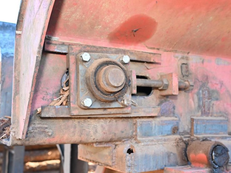 #110-•-morbark-infeed-log-trough-image-3