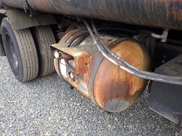 1995-ford-f800-image-20