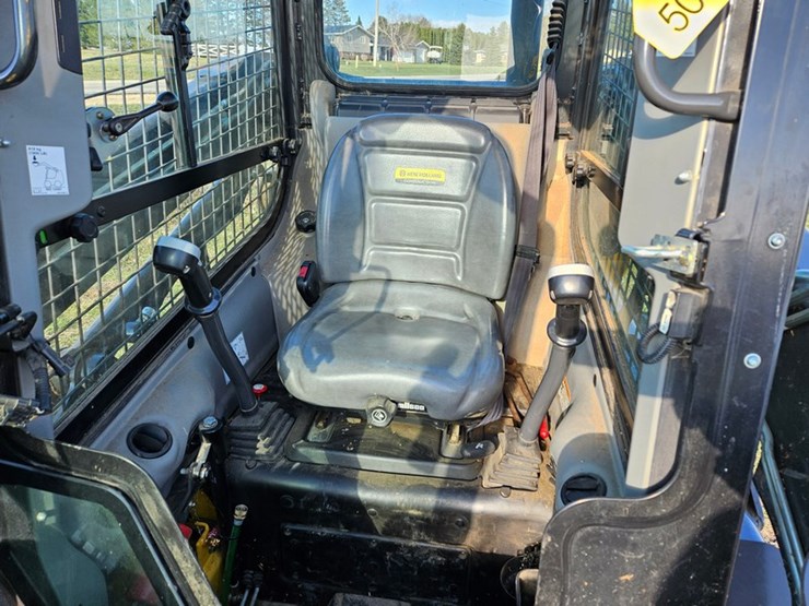 new-holland-l218-image-31