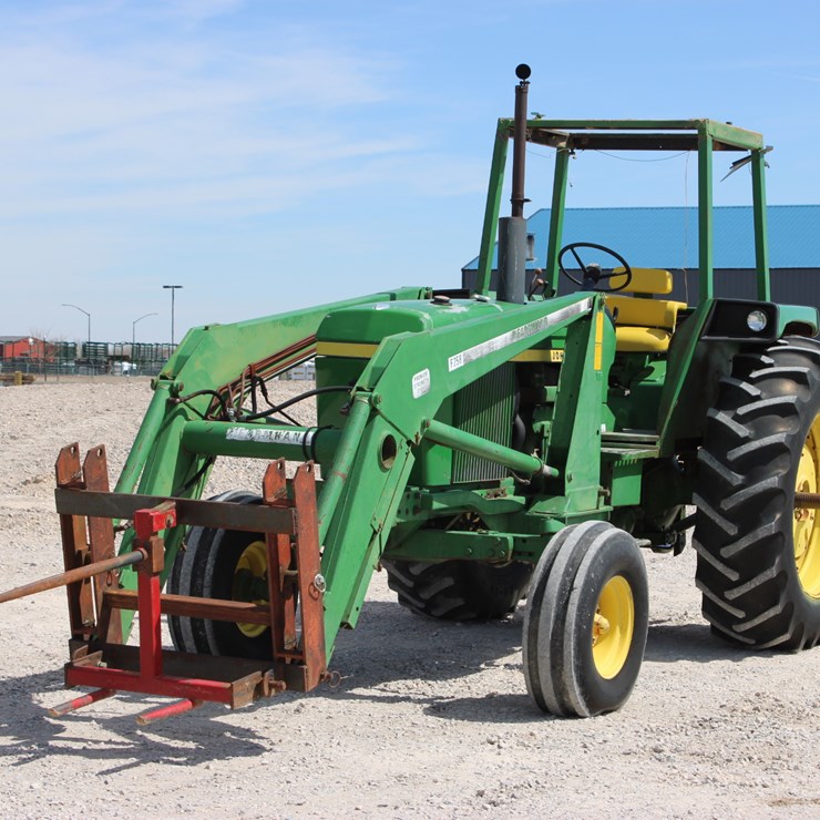 1976 JOHN DEERE 4230
