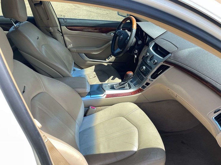2011-cadillac-cts-4-door-sedan-(182,813-miles)-image-18