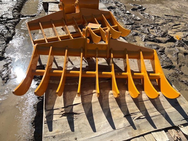 caterpillar-305-image-2