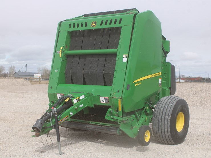 john-deere-560m-image-2