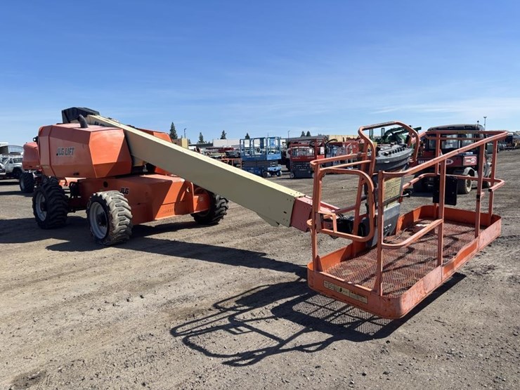 2013-jlg-600s-image-2