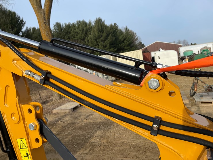 #1039-•-new-ats-rt12r-mini-excavator-image-29