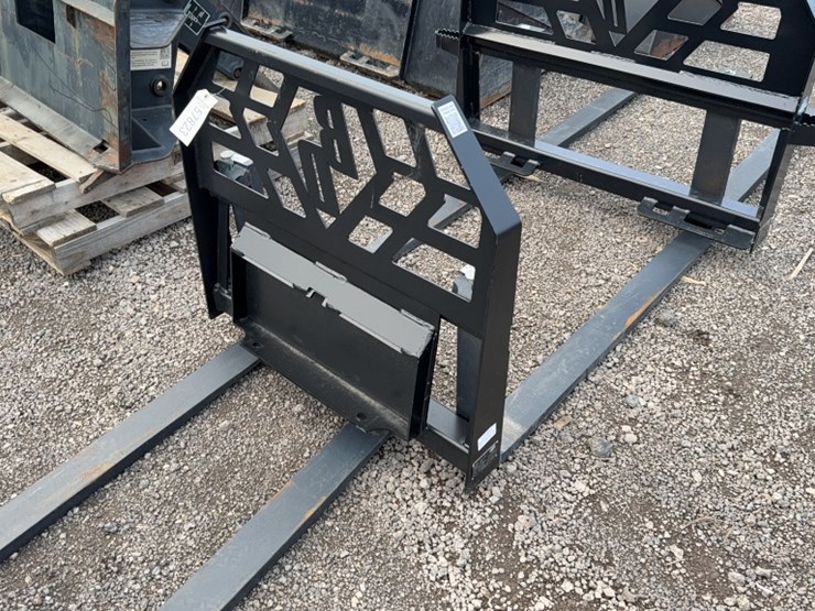 #2031-•-blue-diamond-48"-dingo-pallet-forks-image-2